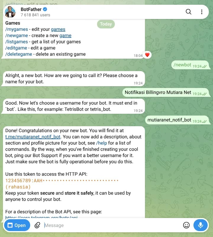 Percakapan dengan BotFather: /newbot, nama bot, username, lalu token bot (disamarkan)